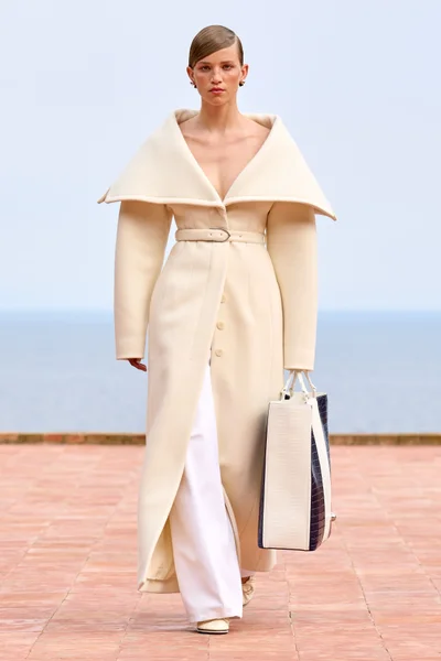 Look 38